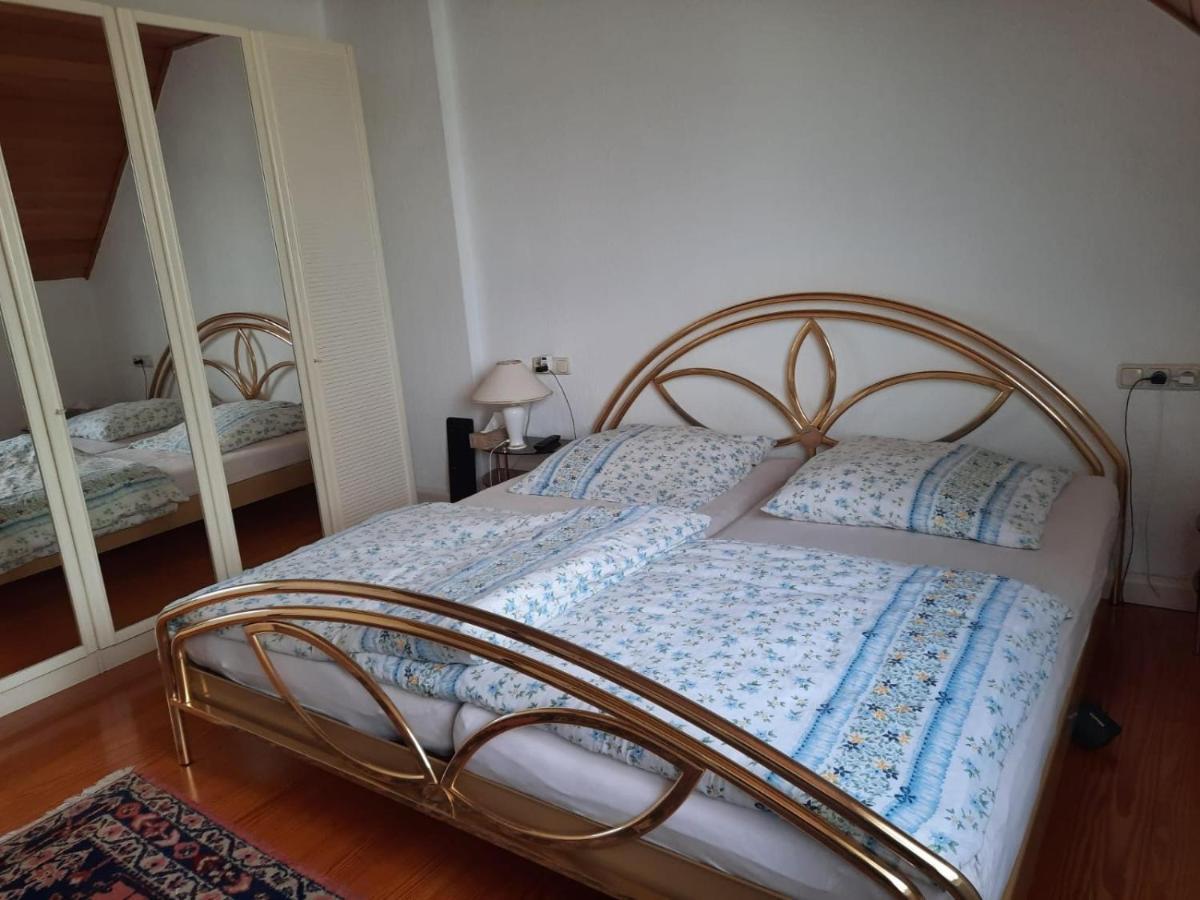 Apartmán Wohnen Beim Uswatta Liyanage Troisdorf Exteriér fotografie
